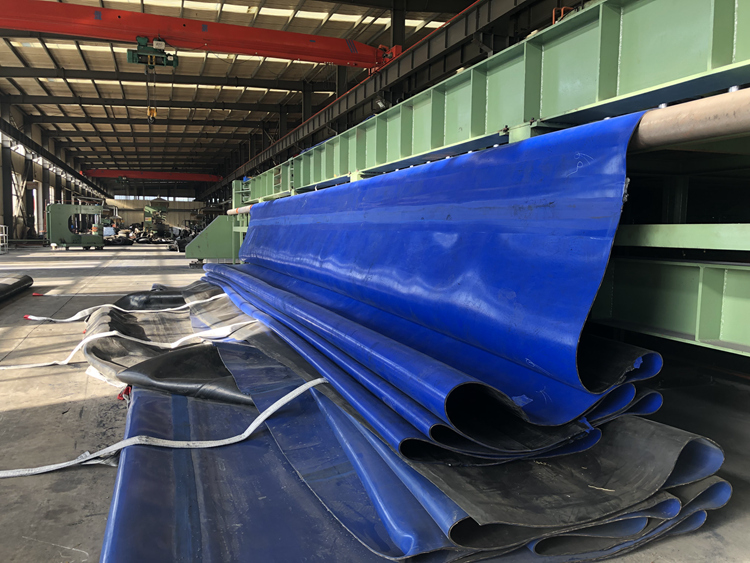 大型坝袋成型机组